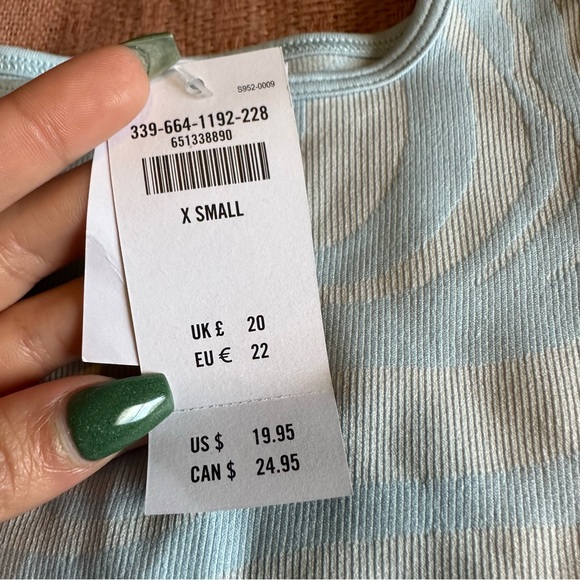 NWT Hollister tank top - Picture 4 of 5